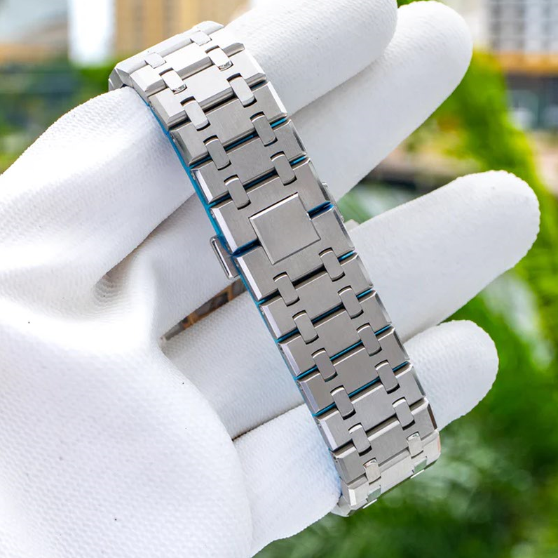 Luxury Watches - Aqua Crystal Limited